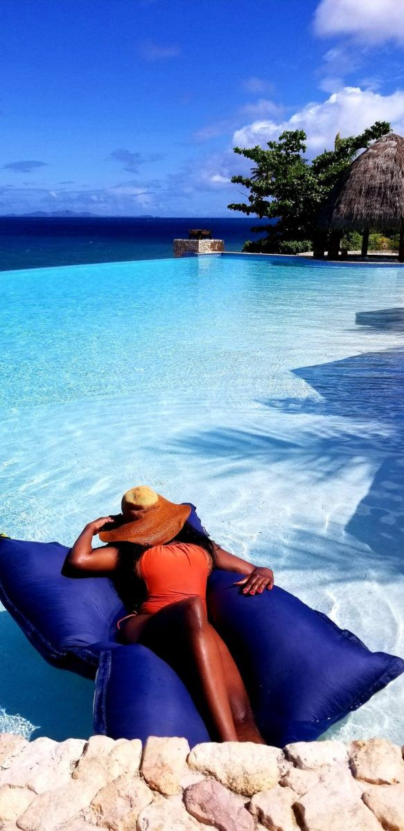 Infinity pool overlooking Fiji's blue ocean